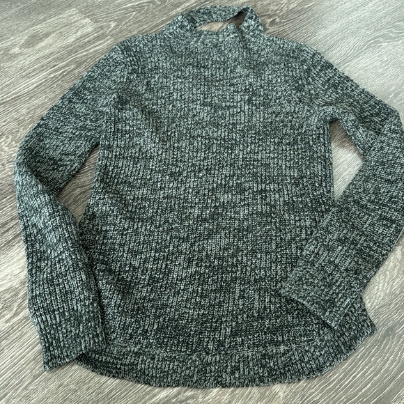 black and gray sweater with neck cut out - Picture 3 of 3